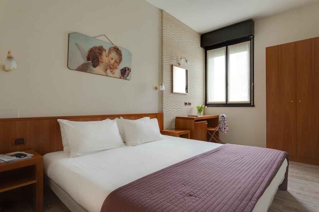 Hotel Roxy Милан Экстерьер фото