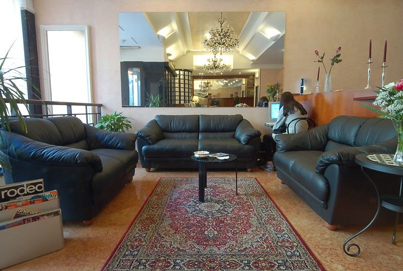 Hotel Roxy Милан Экстерьер фото